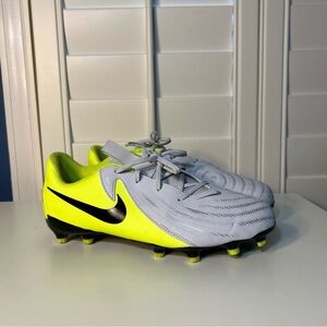 Nike Phantom GX 2 MG Low Top Soccer Cleats - Silver/ Volt (FD6723-003) Size 6Y